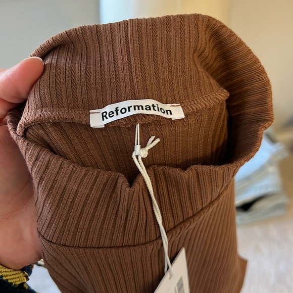 Reformation brown sleeveless turtleneck top - Picture 6 of 9